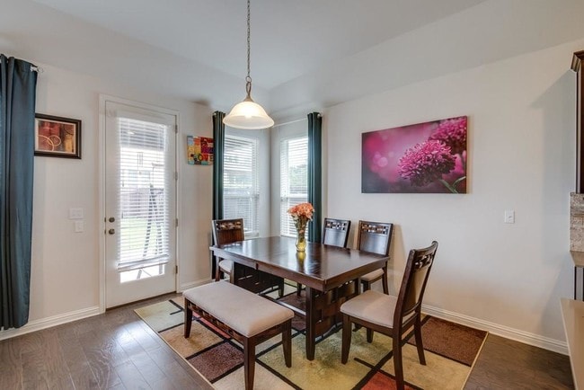 Building Photo - 103 Farola Cove