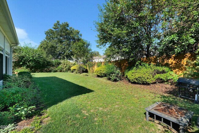Building Photo - 12611 Bernay Pl