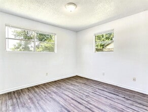 Building Photo - "Charming 2-Bed Oasis in San Marcos with Cozy 790 Sq Ft Layout!"