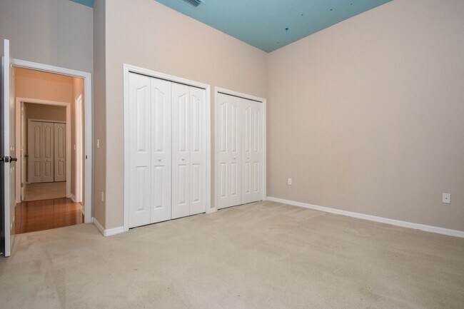 Building Photo - Spacious 4BR + Office Home with Pool in Garison Way