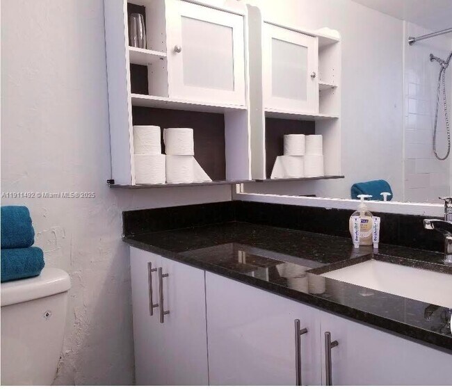 Building Photo - 7904 West Dr