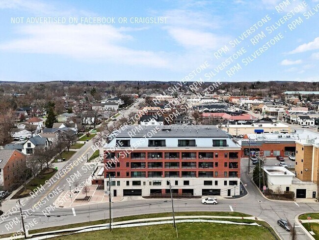 Building Photo - 1401 Walnut Blvd