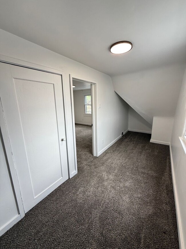 Building Photo - Newly Renovated 3 Bedroom in Swissvale- Spacious Single Family Home!