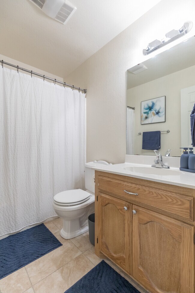 Building Photo - 2634 Bishop Rd