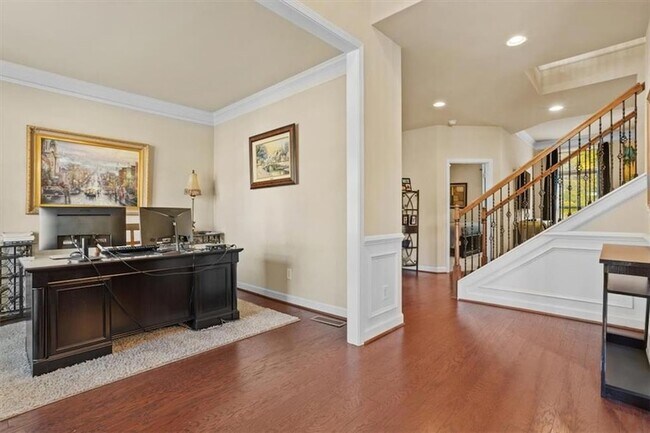 Building Photo - 821 Tramore Ct