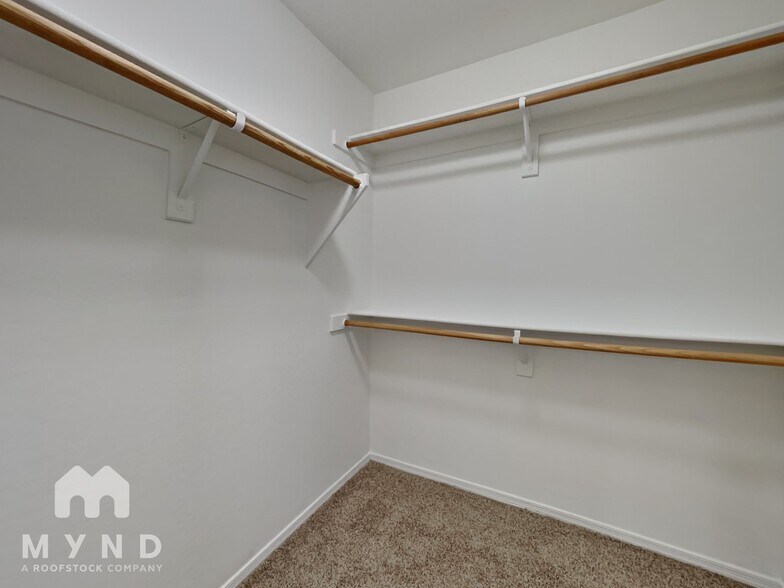 Building Photo - 13229 W Acapulco Ln