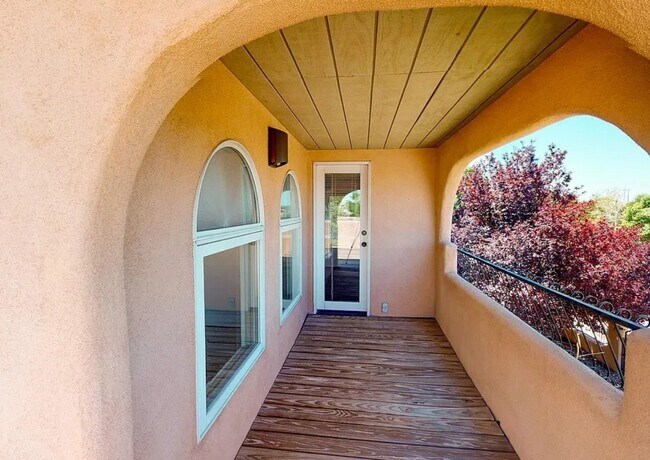Building Photo - 3254 Nizhoni Dr