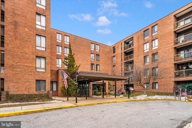 Building Photo - 6711 Park Heights Ave