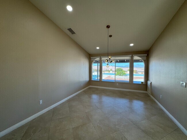 Building Photo - Luxury Skyline Ranch Home with Pool & Stunning Views