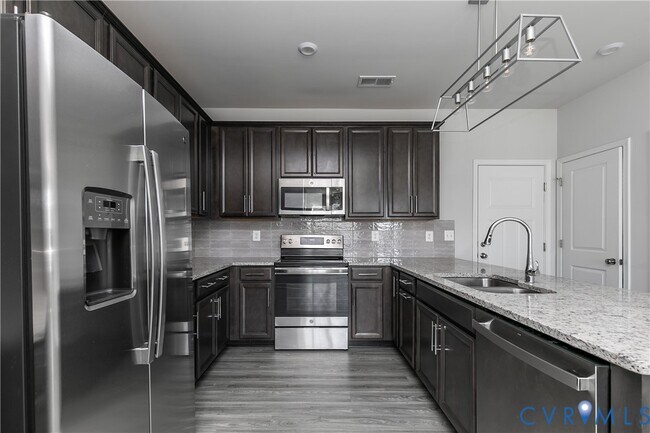 Building Photo - 713 McCormick Farm Dr