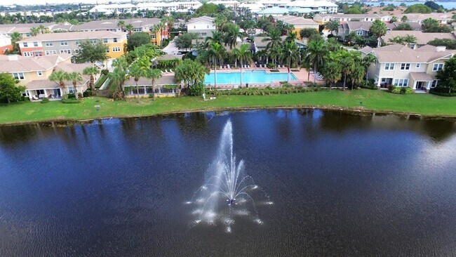 Building Photo - 685 Pacific Grove Dr