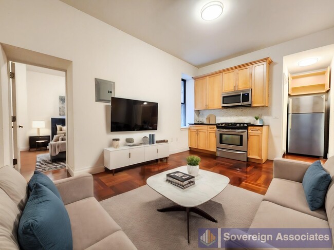 Building Photo - 611 W 137th St