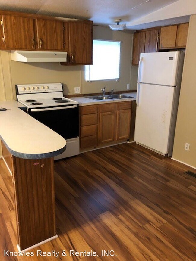 2 br, 1 bath House 1895 Blvd 32 1895 Blvd