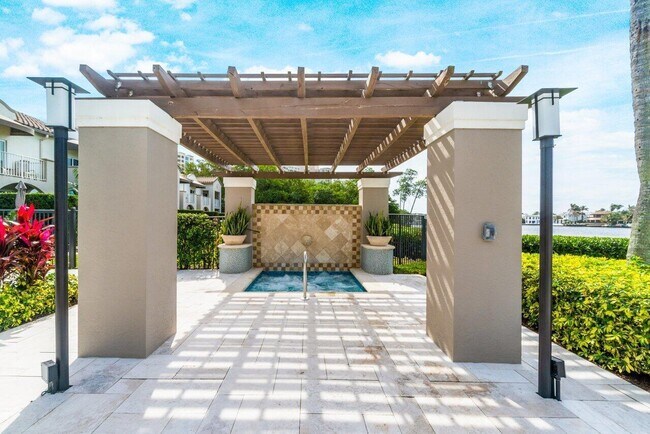 Building Photo - 3606 S Ocean Blvd