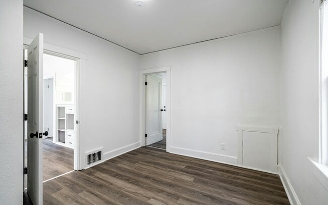 Building Photo - 3151 N 11th St