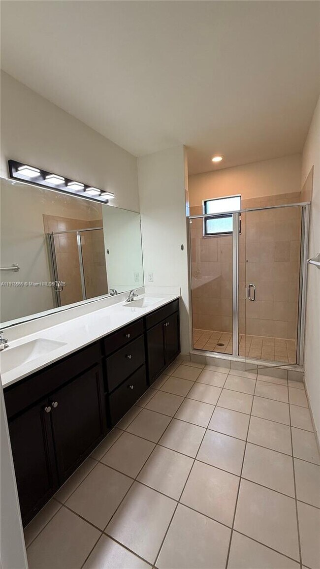 Building Photo - 25301 SW 114th Ct