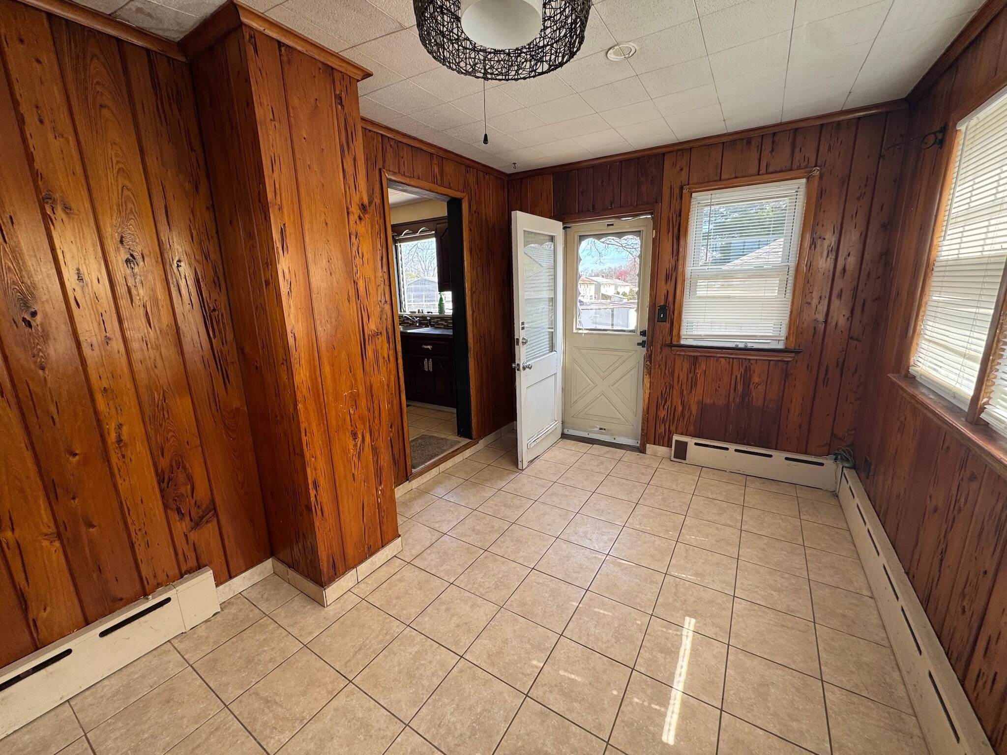 Building Photo - 1424 Saint Georges Ave