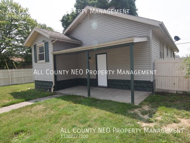 Building Photo - 643 E Archwood Ave