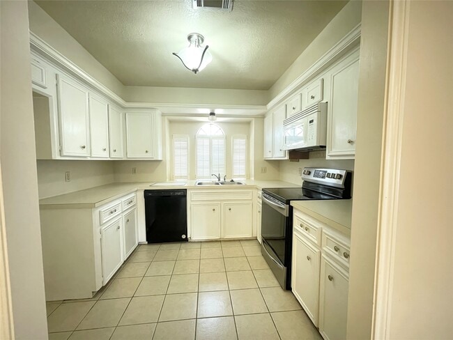 Building Photo - 12943 Lemur Ln