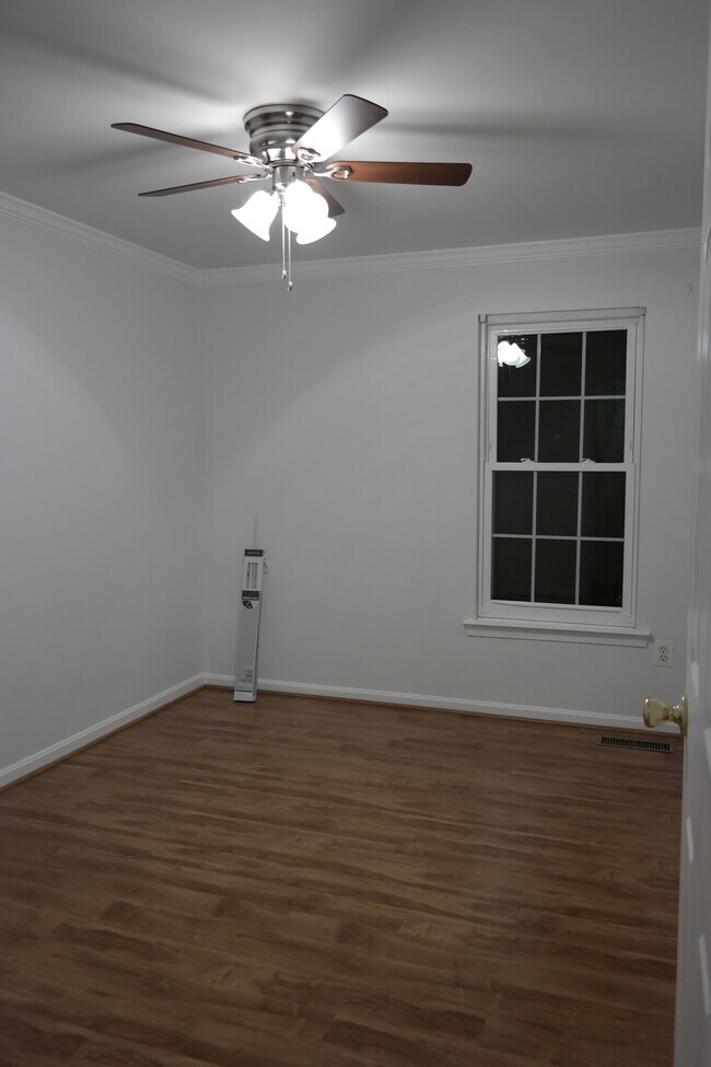 Building Photo - 5802 Bunker Woods Ln