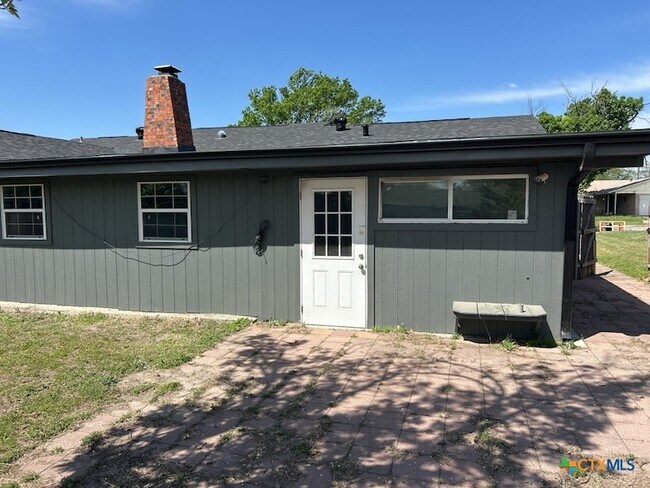 Building Photo - 2310 Zinnia Ct