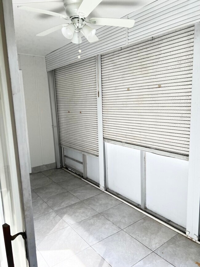 Building Photo - 150 Burgandy Way