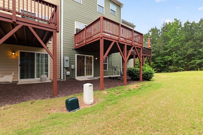 Building Photo - Spacious 4-Functional Bedroom Townhome Near RTP & Brier Creek