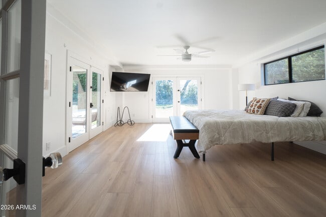 Building Photo - 4451 E Earll Dr