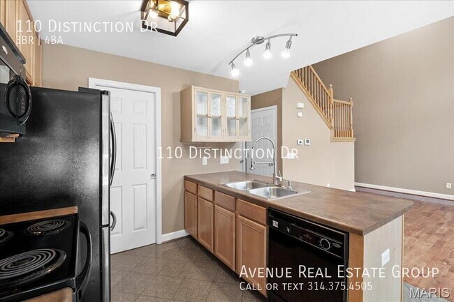 Building Photo - 110 Distinction Dr