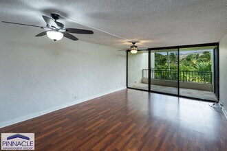 Building Photo - 500 Lunalilo St