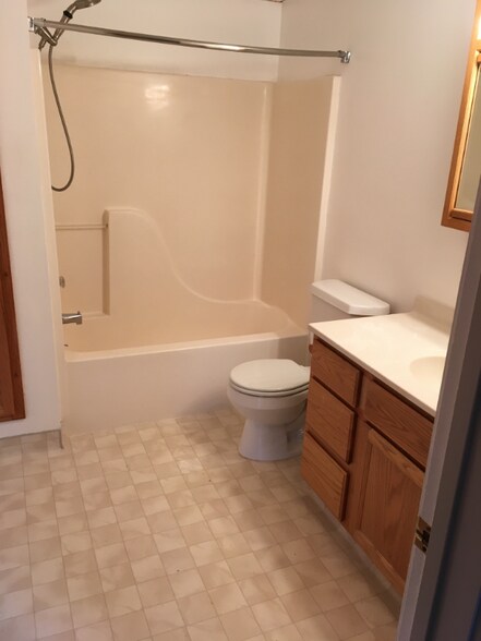 Building Photo - 1608 Palm Ct