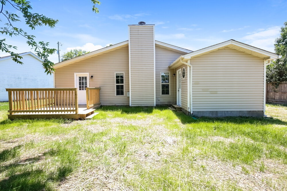 Building Photo - 722 Lou Gehrig Cir
