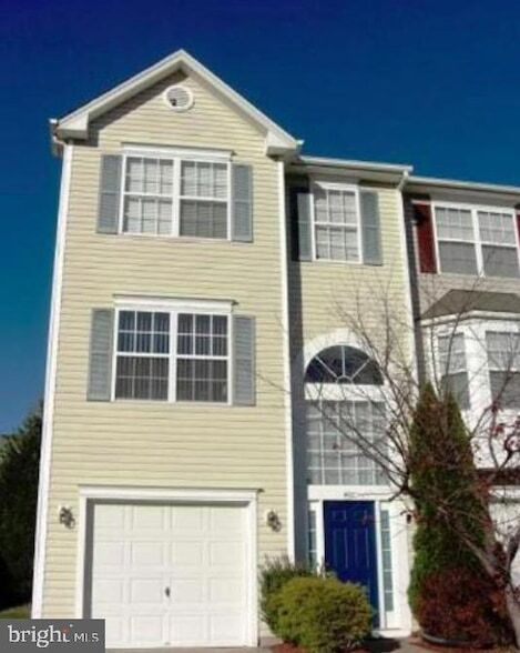 Primary Photo - 401 Donelson Loop