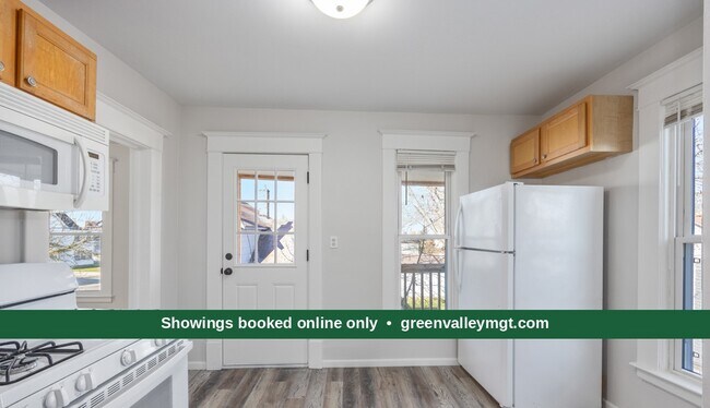 Building Photo - 743 Crosby St NW