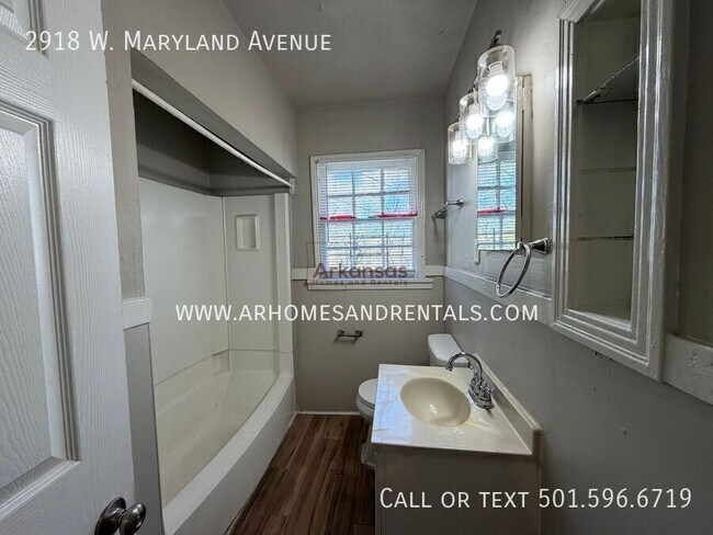 Building Photo - 2918 Maryland Ave