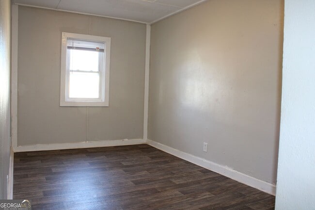 Building Photo - 700 Neal St NW