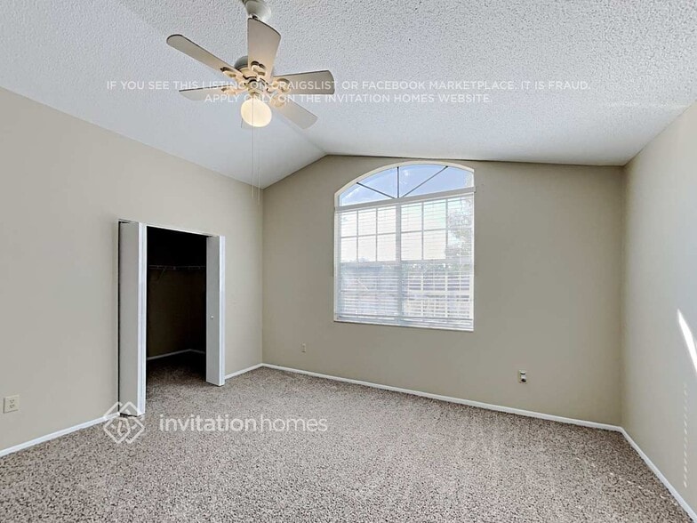 Building Photo - 12916 Longcrest Dr