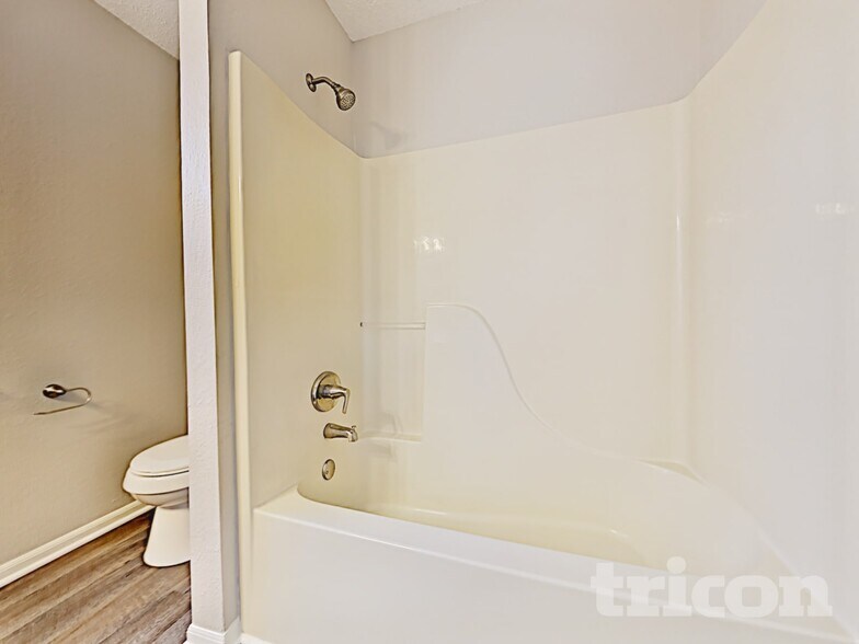 Building Photo - 5970 Draycott Dr