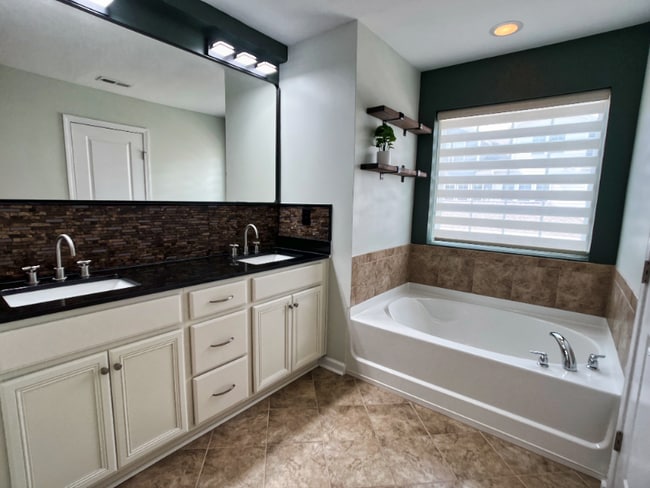Building Photo - 1414 Southpoint Trl
