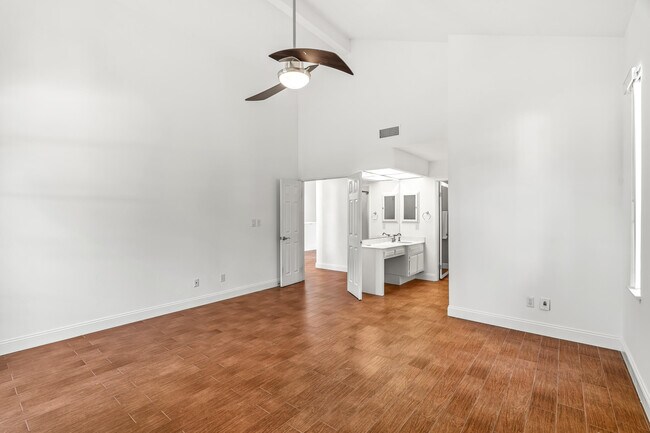 Building Photo - 37 Santo Domingo Dr