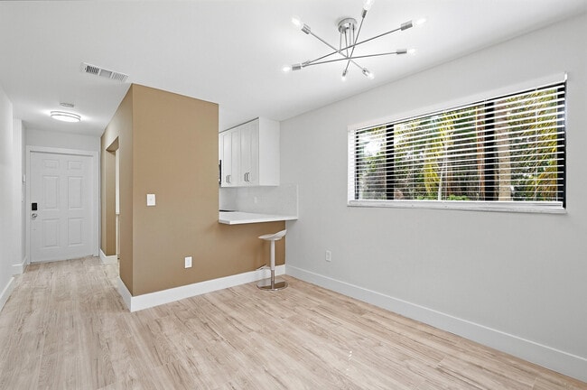 Building Photo - 2514 Taylor St