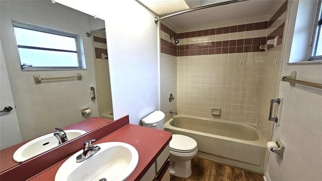 Building Photo - 6462 Mechler St