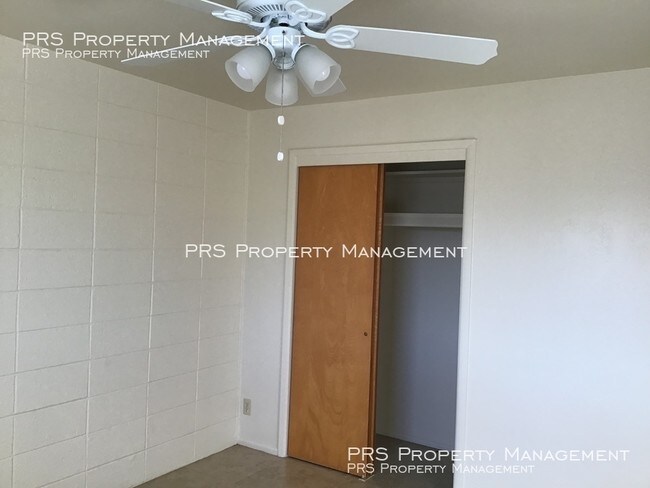 Building Photo - Retirement Community 55 & Older ONLY