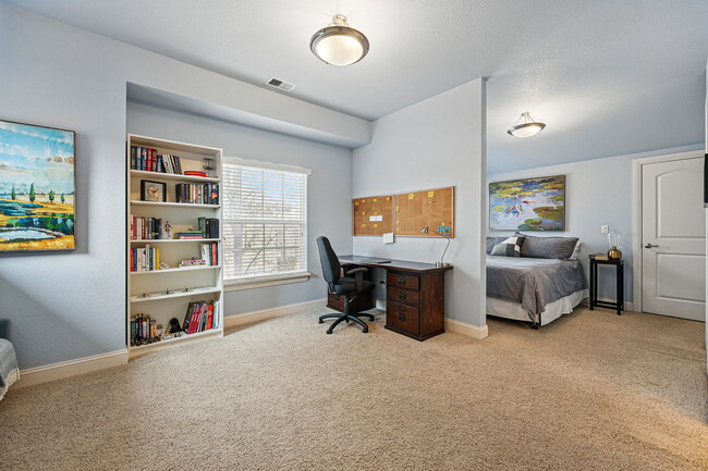 Building Photo - 8201 E 6th Ave