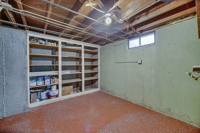 Building Photo - 2611 Ellen Ave