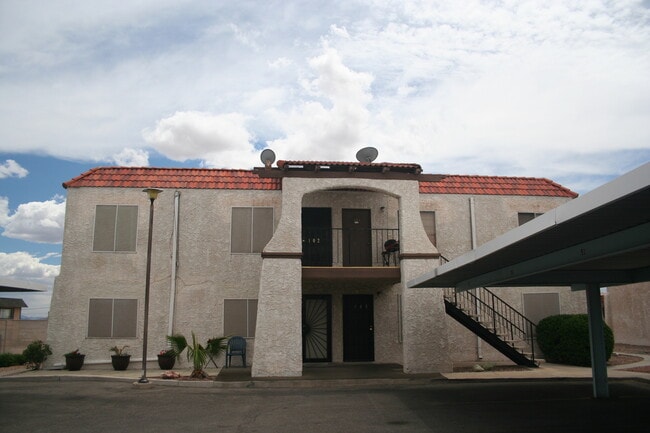 Primary Photo - Upper Unit