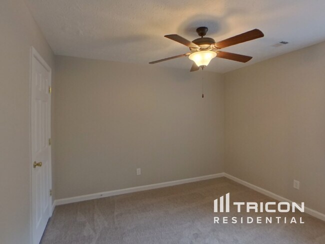Building Photo - 4460 Brookridge Dr SW