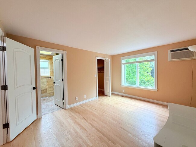 Building Photo - 23621 NE 25th Way