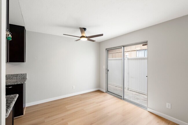 Building Photo - 6908 Camphor Ln
