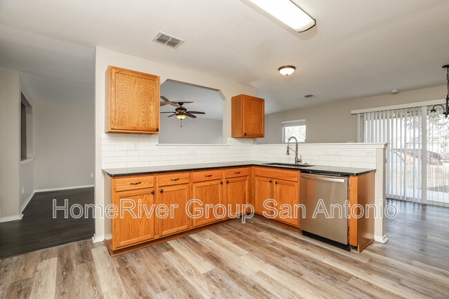 Building Photo - 12607 Avens Arbor